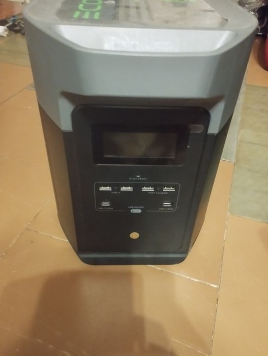 Продам зарядную станцию EcoFlow DELTA Max.