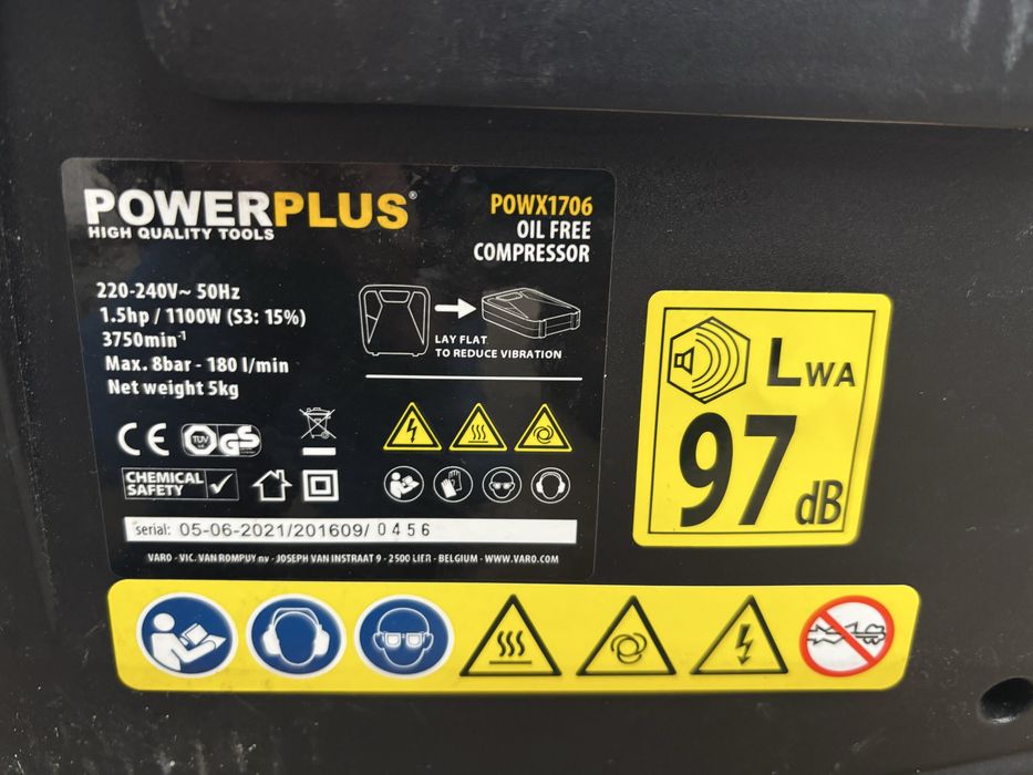 Безмасляний компресор Powerplus POWX1706 1100 Вт 8 бar.