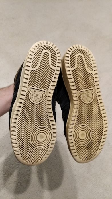 Шкіряні кросівки Adidas 41