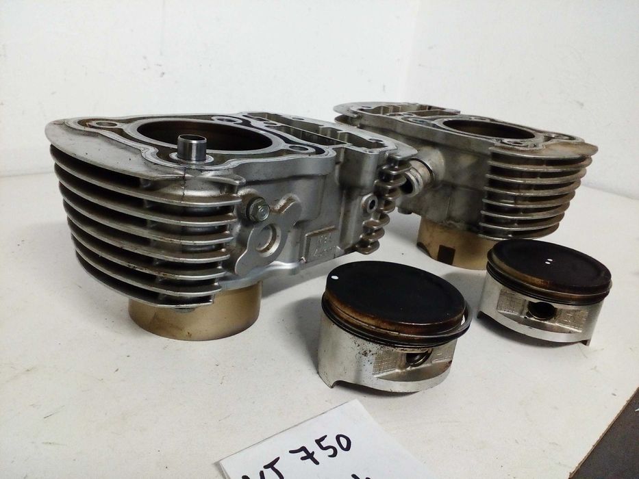 Honda vt 750 shadow RC44 cylindry tłoki komplet tłok cylinder