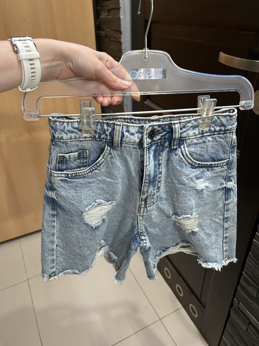 Spodenki jeansowe szorty denim z przetarciami 140 Pepco z regulacją