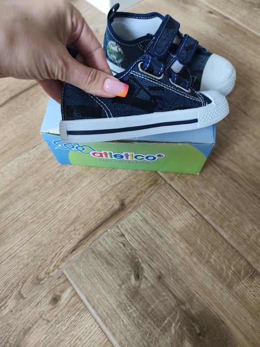 Trampki NOWE rozmiar 26 17 cm