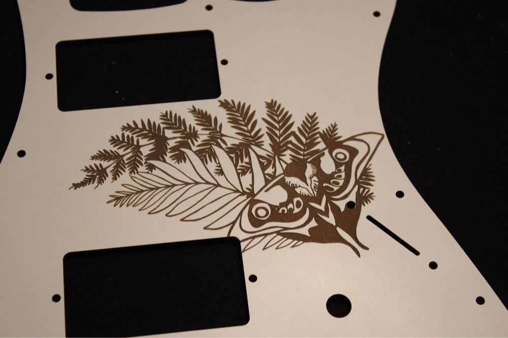 Pickguard em madeira -  Dual Humbucker para Stratocaster - Ellie TLOU2