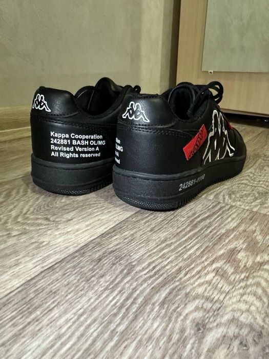 ПРОДАМ кросівки Kappa