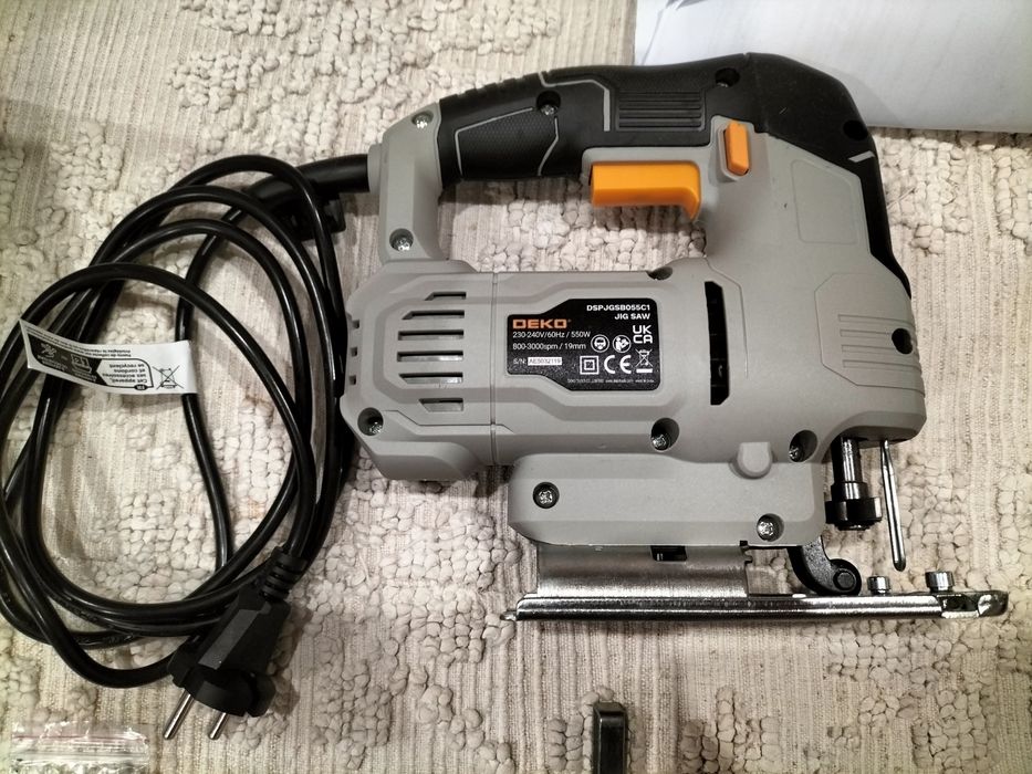 Serra elétrica tico-tico