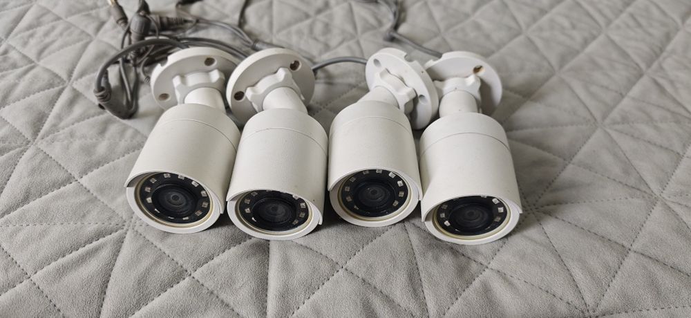 Комплект відеонагляду Hikvision 2 МП