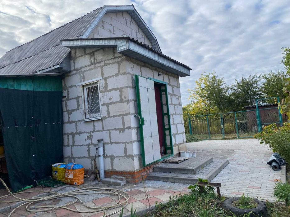 Продаю дачу в районі Світанку.