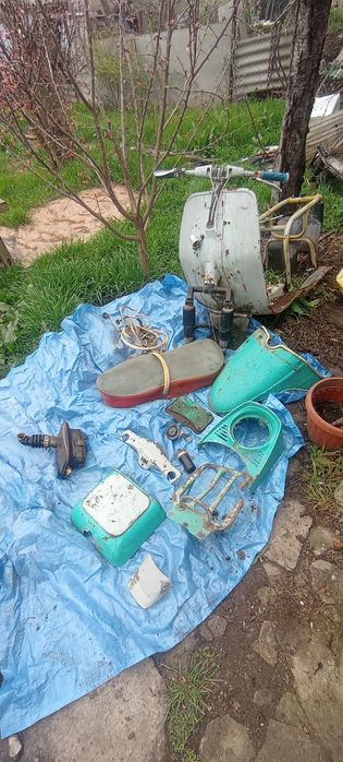 Мотороллер Вятка разбор