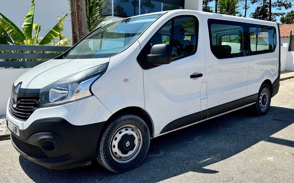 RENAULT TRAFIC 2018 H1L2 9 Lugares - Nacional