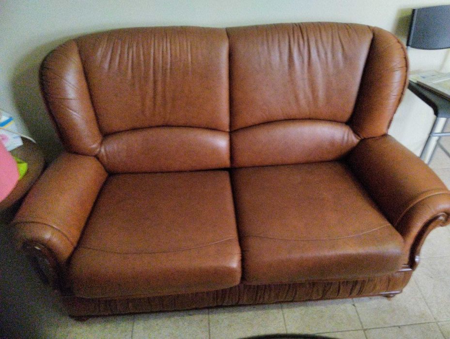 Sofás em Cabedal: 65 € NEGOCIÁVEL