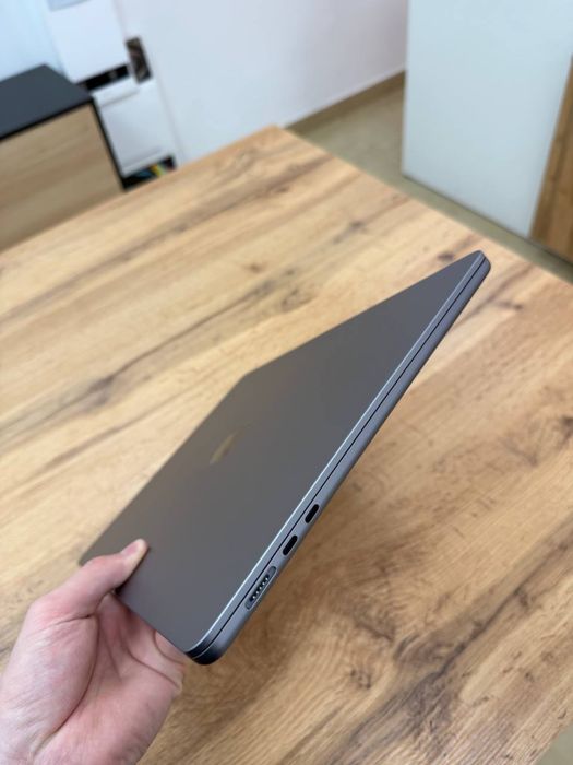 MacBook Air 15”2024(M3) - SpaceGray 16GB/256GB SSD