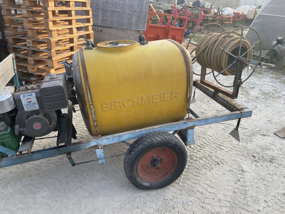 Pulverizador rebocavel 300 lts com motor briggs