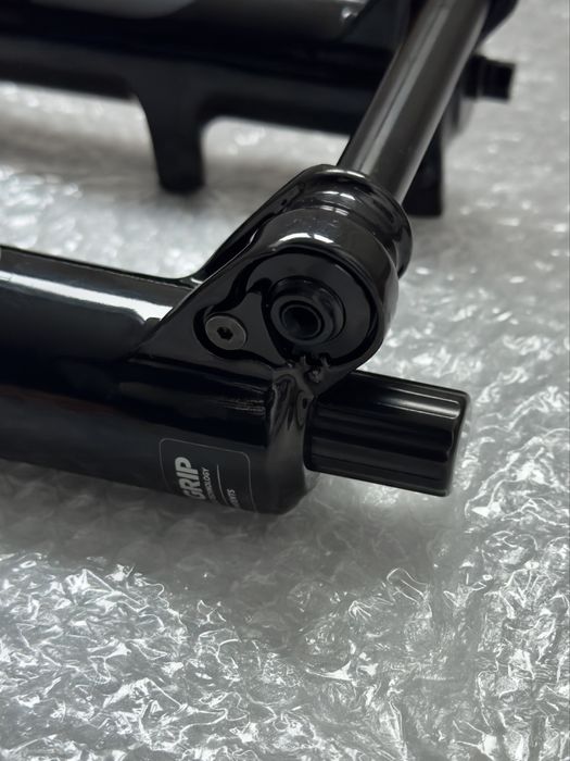 Suspensão Fox 36 Rhythm 160 Grip