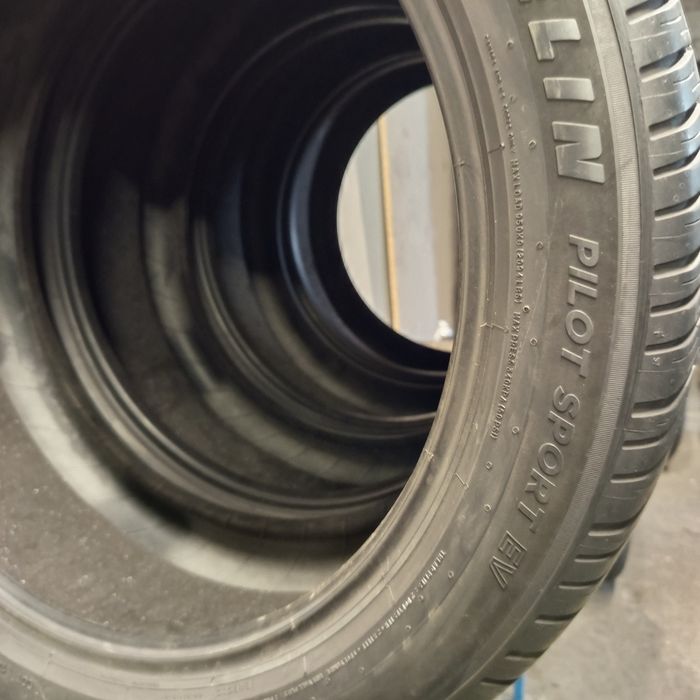 4x 255/45r21 Michelin Pilot Sport EV z końca 2023r 7mm