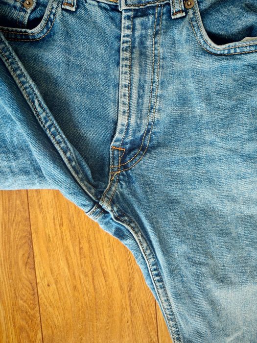 Spodnie jeansowe proste nogawki 30-30