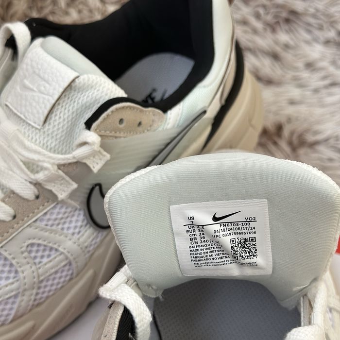 Nike V2K Run жіночі кросівки найк 38