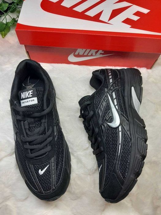 Кросівки Nike Initiator чорні сітка унісекс 37-41 без передоплати