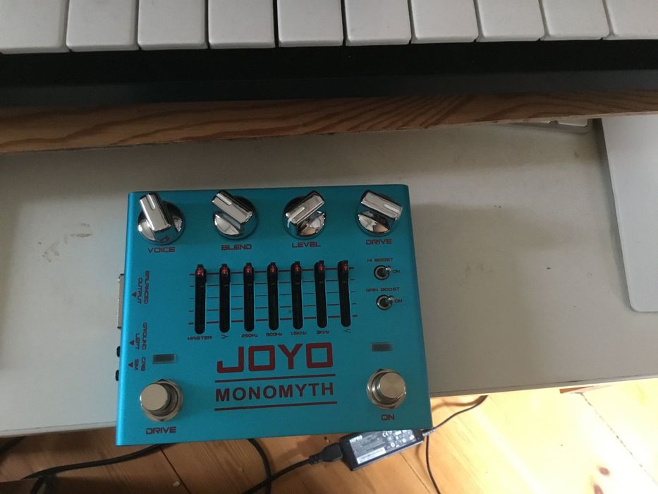 Joyo Monomyth R-26 bass preamp do gitary basowej distortion eq cab sim