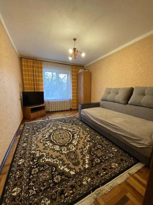 Продам 2 х квартиру  бульвар Строителей