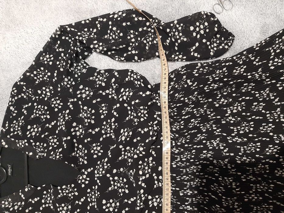 Sukienka  rozm S. Salko