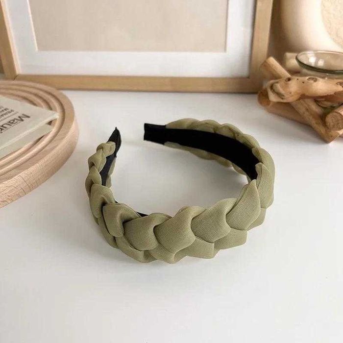 обруч из органзы в форме косы