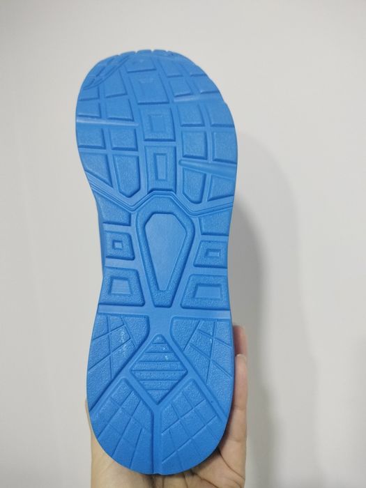 Vende-se tênis novos  para mulher