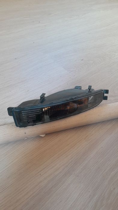 VW New Beetle 2011- kierunkowskaz prawy w zderzak oryginał