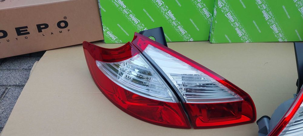 RENAULT MEGANE III komplet lamp na tył klapa + karoseria nowe