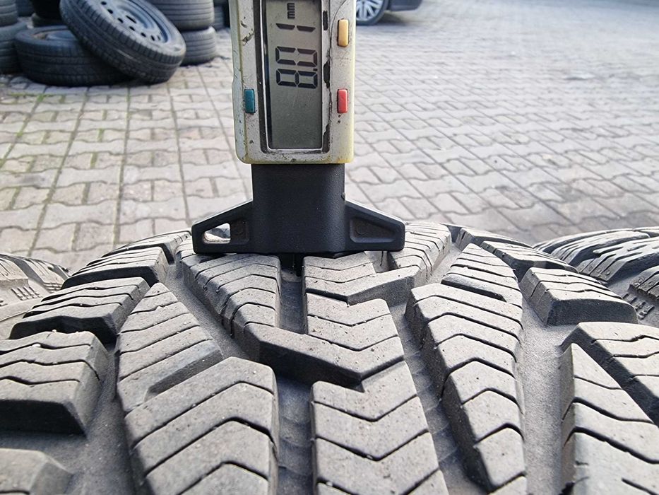 Opony zimowe 195/65/r15 4szt 8mm 2022r Kormoran