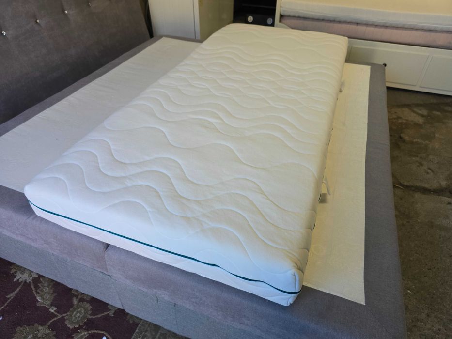 Materac 90 x 200, wysokość 16 cm, wyprany