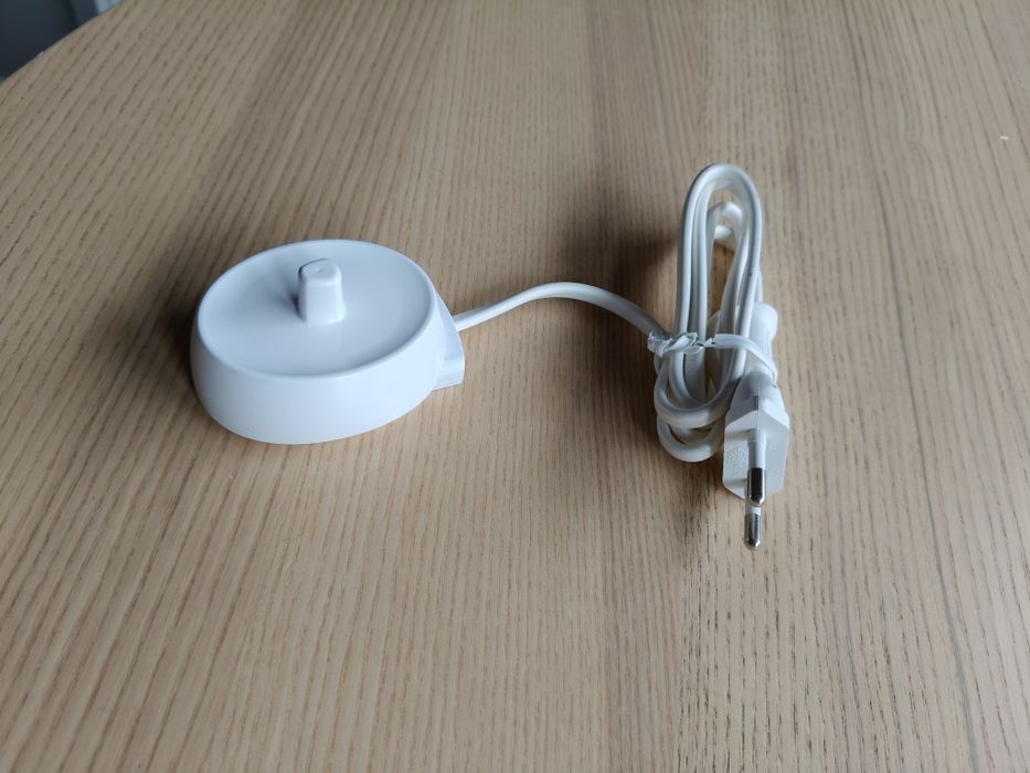 Nowa ładowarka do szczoteczki Oral B