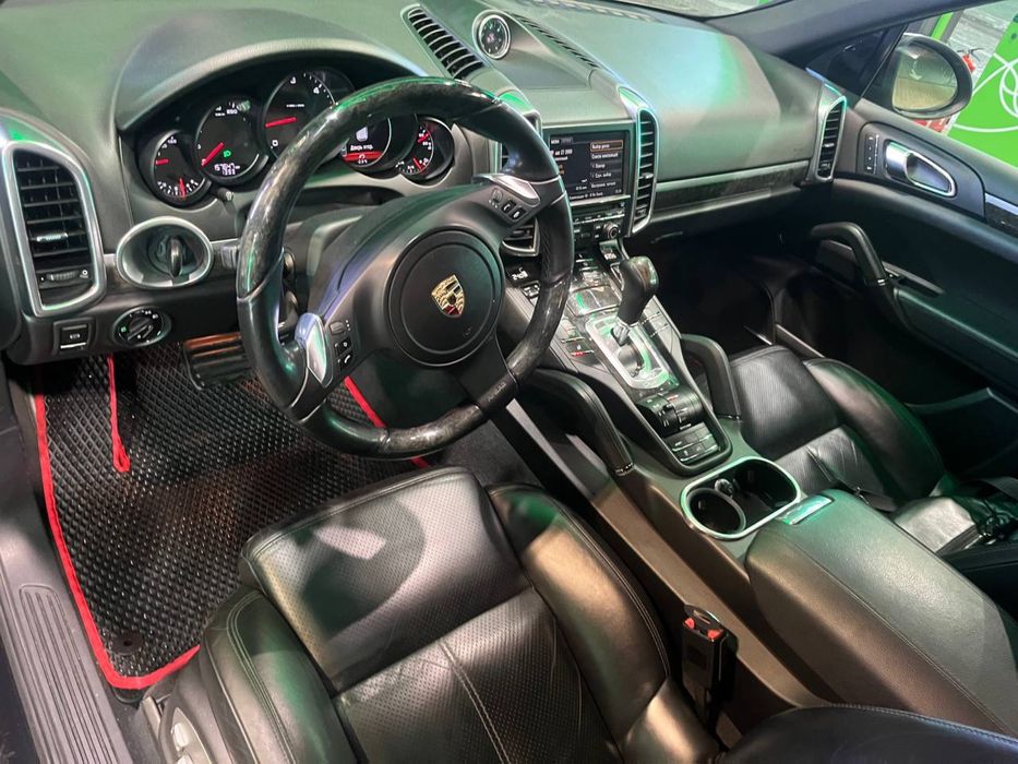Продам Porsche Cayenne