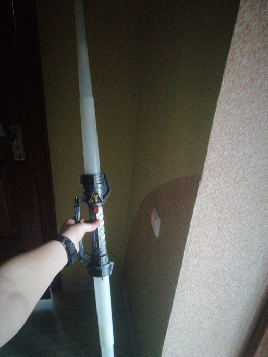 Меч іграшковий Star Wars Darksaber метч,що світиться в гарному стані