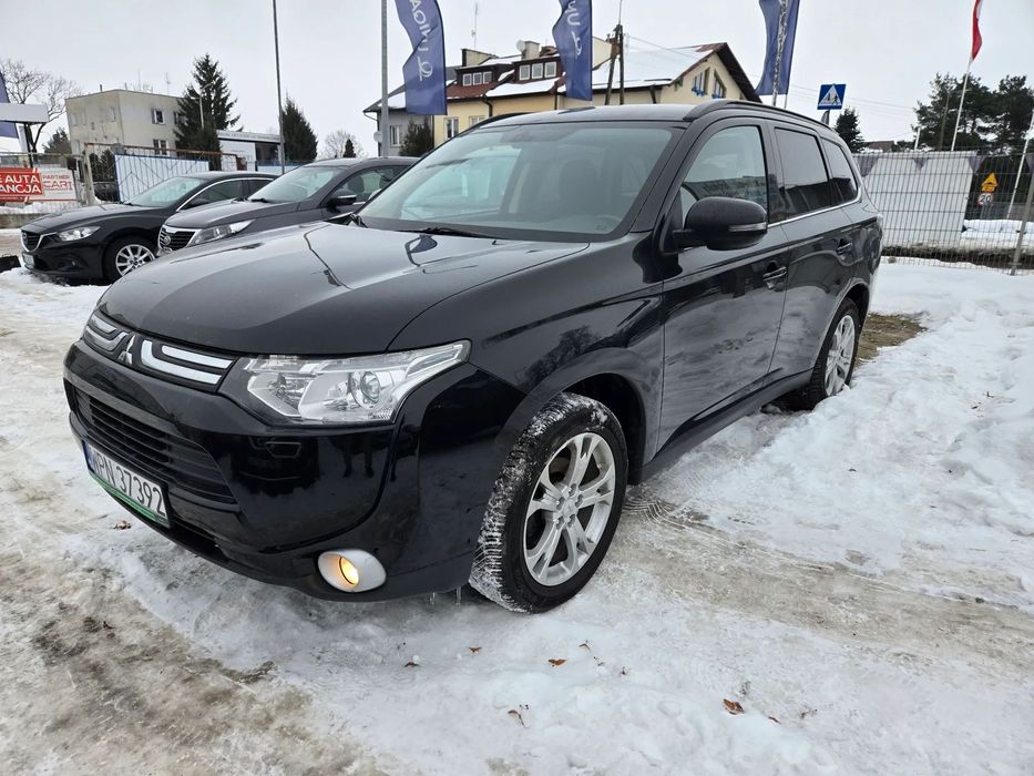 Mitsubishi Outlander 2.0 16V 150 KM 7 Foteli Zarejestrowany Gwarancja