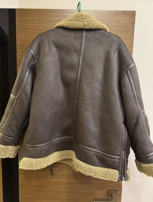 Верхній одяг(дублянка zara)