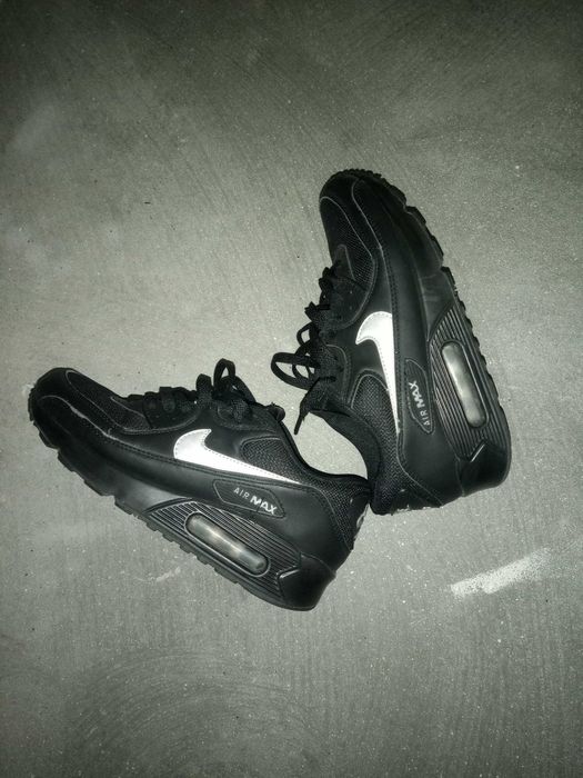 Tênis Nike Air pretos