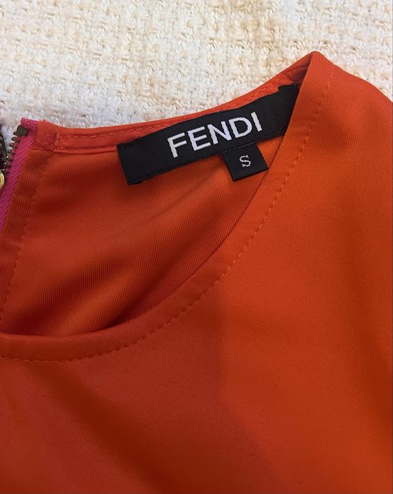 Сукня бренду Fendi