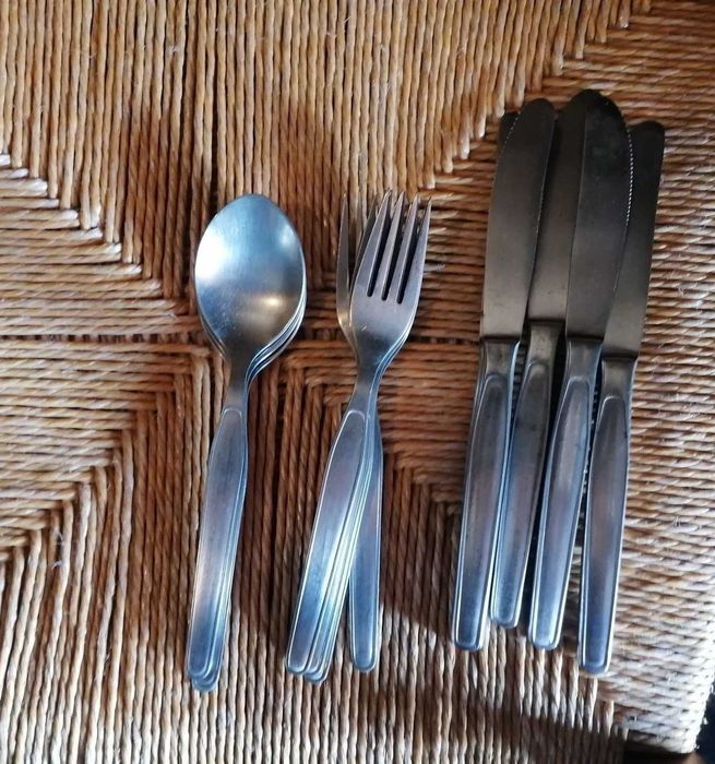 13 Talheres de mesa - carne