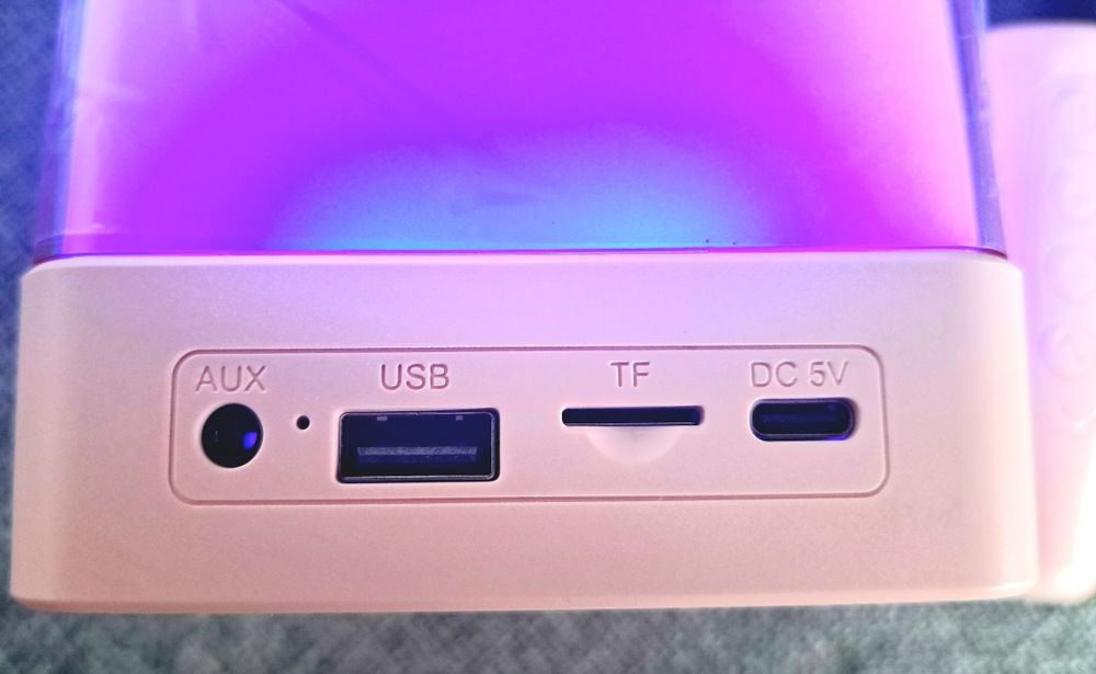 Głośnik Bluetooth + mikrofon zestaw karaoke + efekty LED na prezent