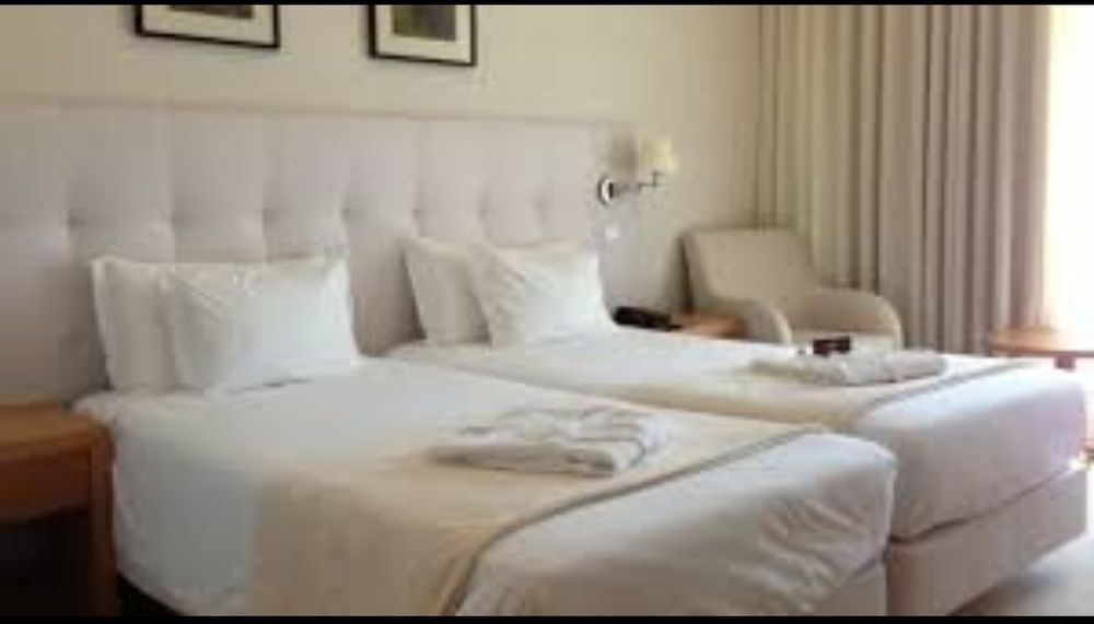 Quarto Alugar Independente com WC privado Vila Nova de Gaia