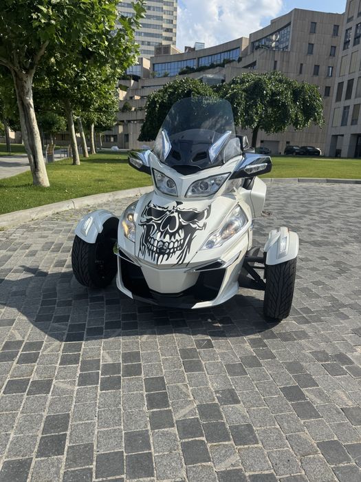 BRP Spyder 2016 трицыкл