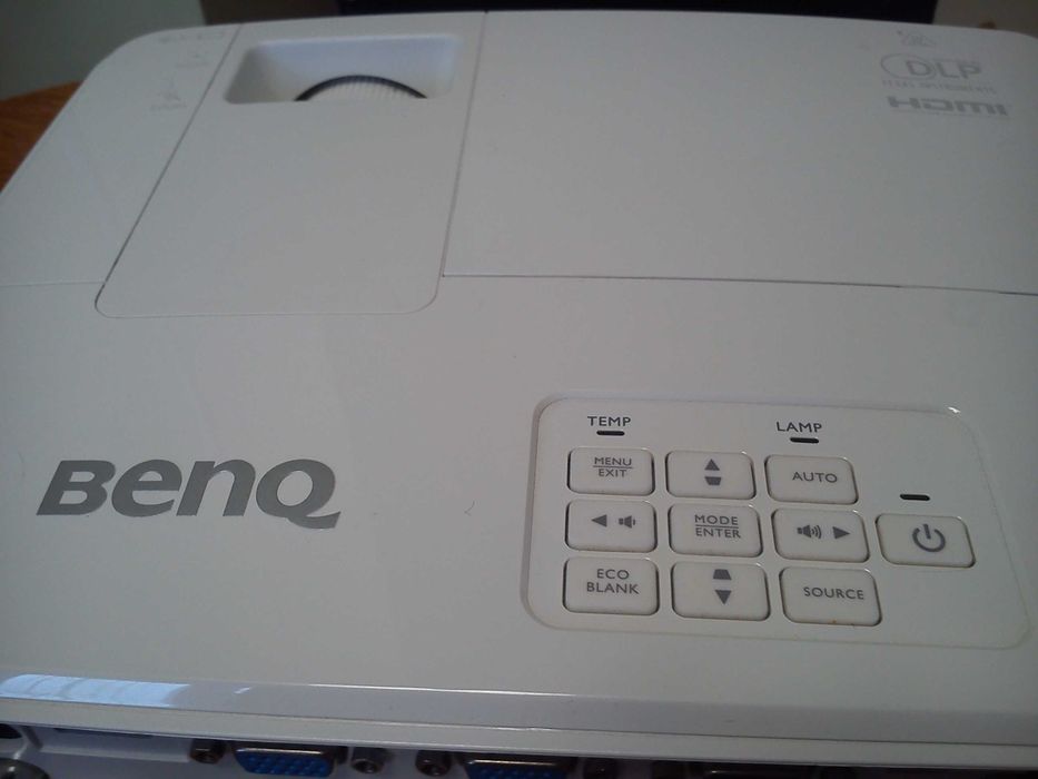 HD projektor Benq TW529.