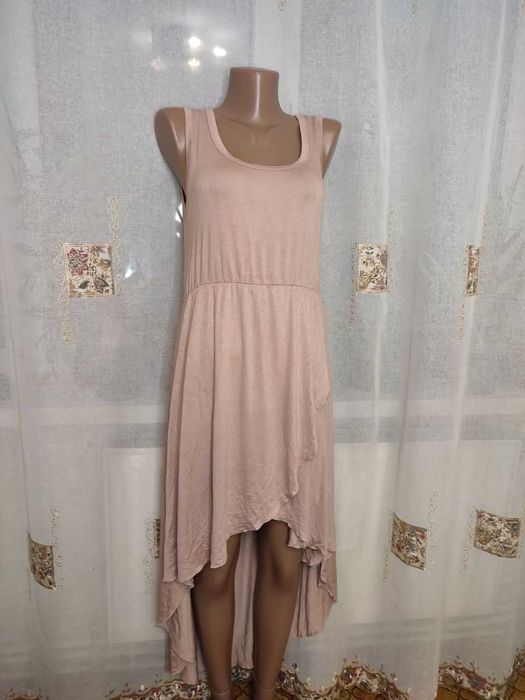 Довгий жіночий сарафан