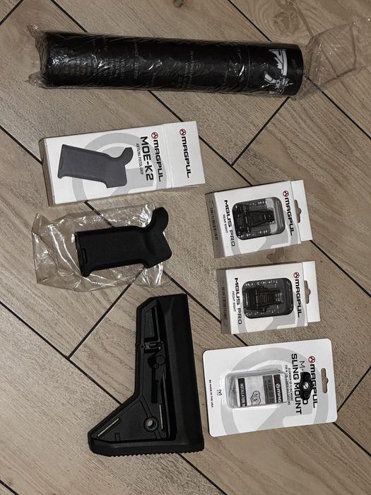 Продам Різні запчастини Magpul