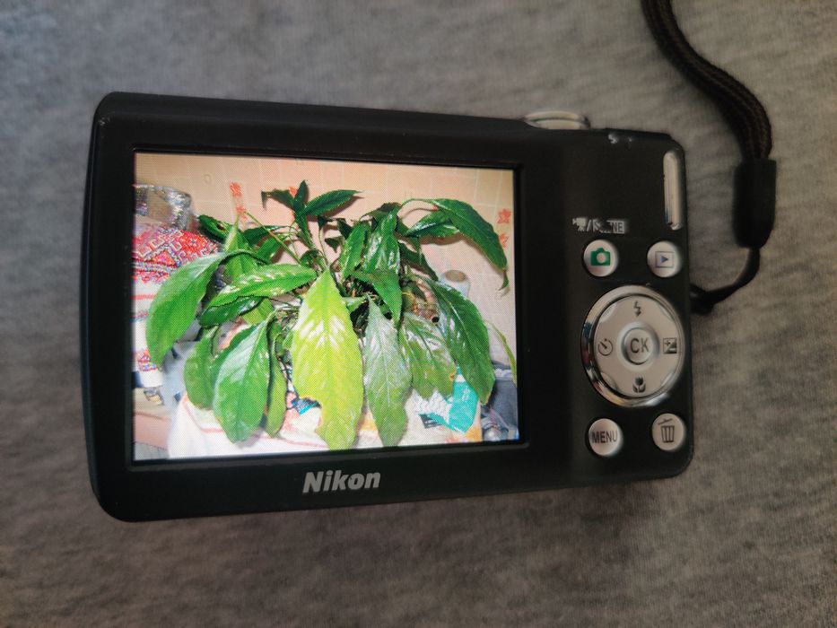 ❁美品❁Nikon COOLPIX S220 ❁オールドコンデジ❁ Nikon Coolpix S220