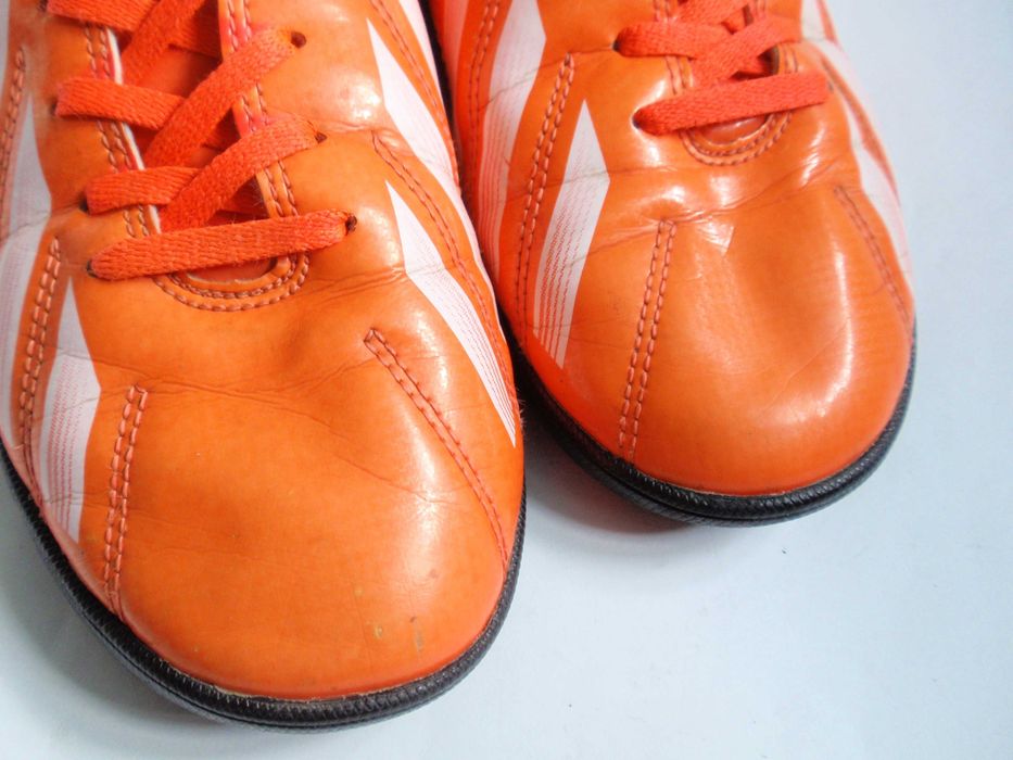 Halówki Adidas F5 TRX Junior - typ turf roz. FR 36 i 2/3