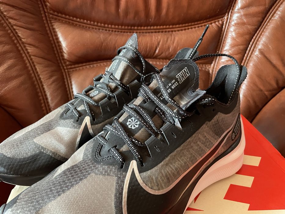 Бігові кросівки Nike Zoom Gravity Grey BQ3202-001
