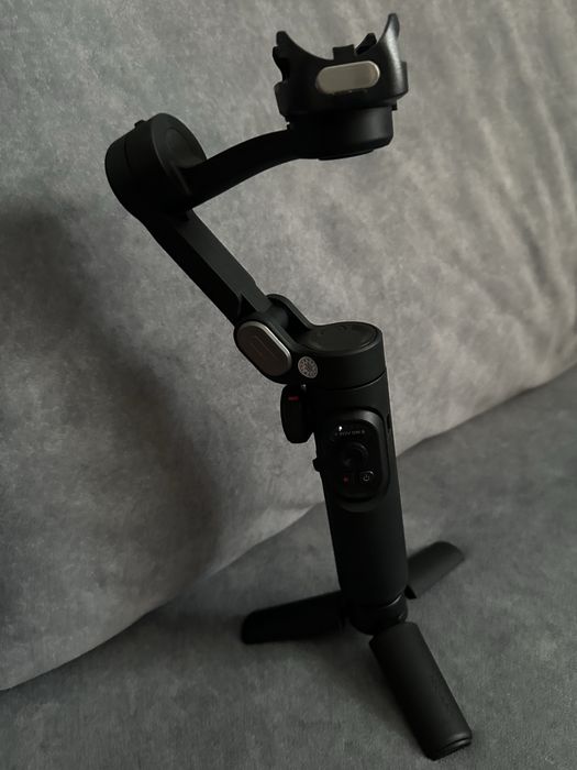 Gimbal-stabilizator do telefonu