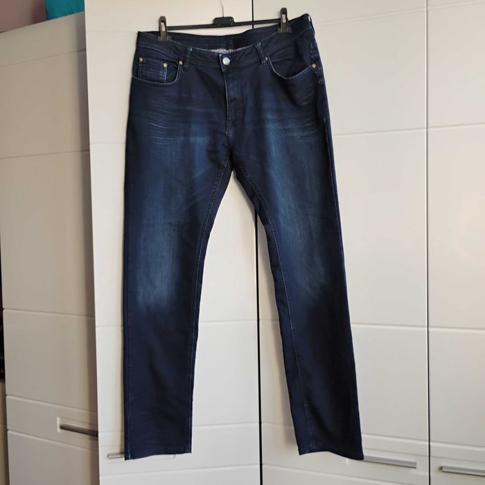 Spodnie męskie typu jeans Marcus rozmiar L; kolor granatowy