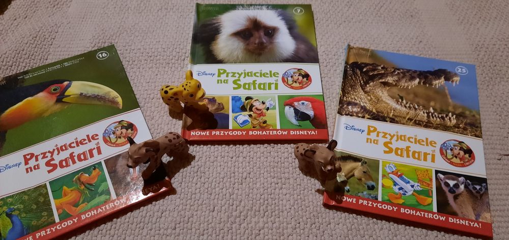 Przyjaciele na Safari żyrafa, zebry, guziec
